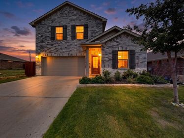 10932 Elata Drive, Fort Worth, TX 76108
