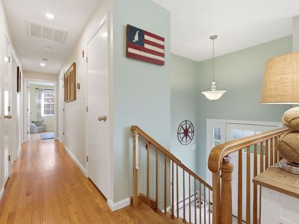 66 Phillips Cir, Waltham, MA 02452