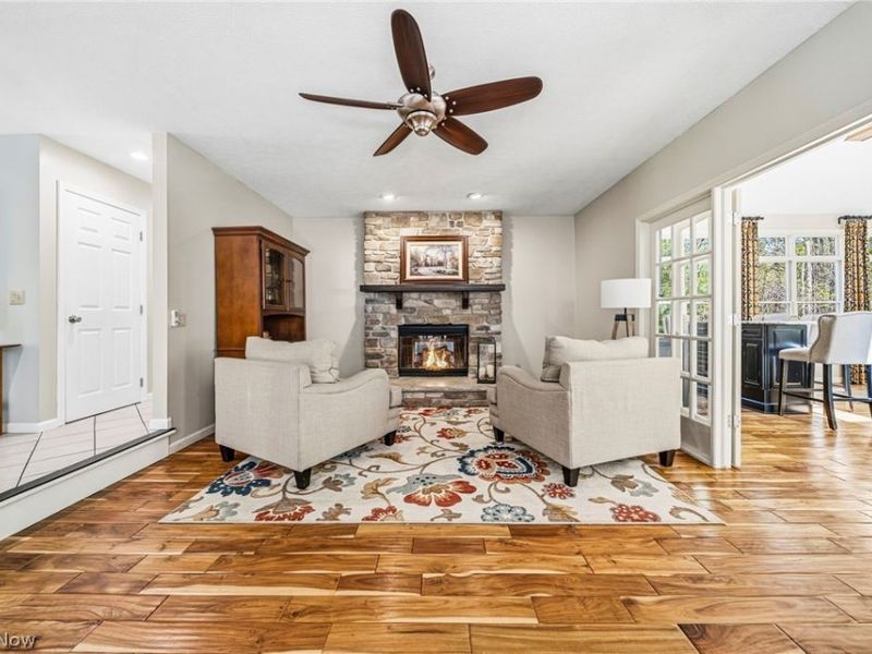 11790 Arbor Glen Drive, Chardon, OH 44024 Photo 4