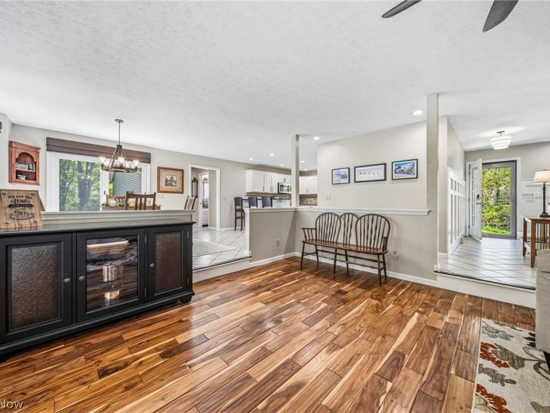 11790 Arbor Glen Drive, Chardon, OH 44024 Photo 5