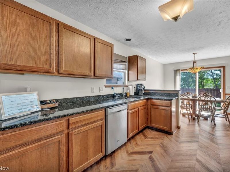 325 Longfellow Street, Elyria, OH 44035 Photo 11