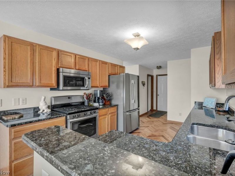 325 Longfellow Street, Elyria, OH 44035 Photo 12