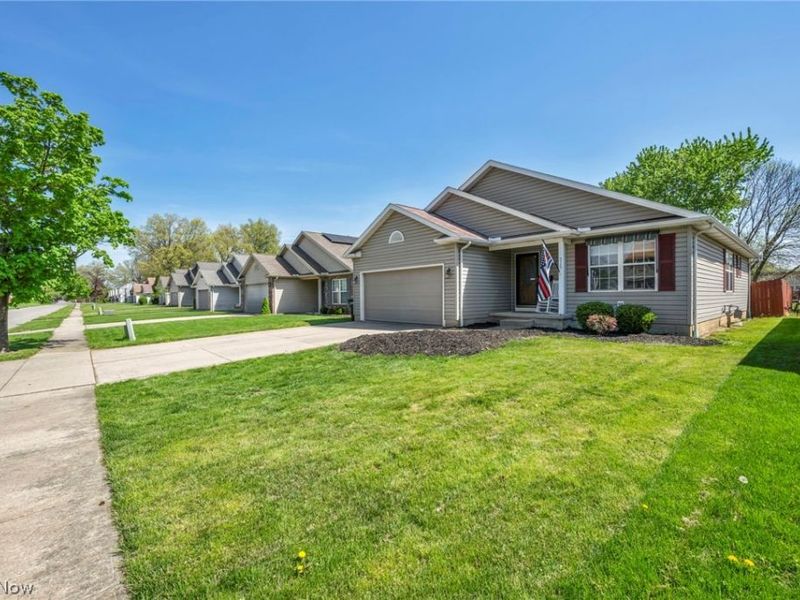 325 Longfellow Street, Elyria, OH 44035 Photo 4