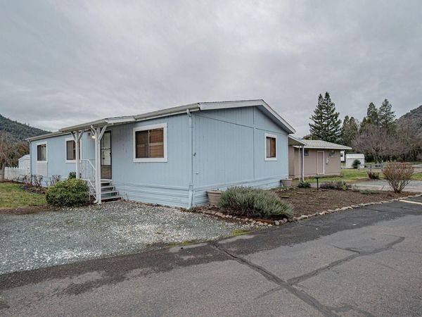 2019 Rogue River Highway, UNIT 10, Gold Hill, OR 97525