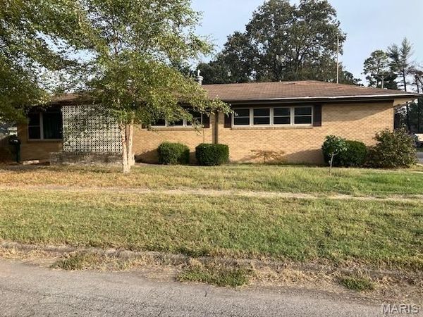 208 W Cleveland Street , Malden, MO 63863