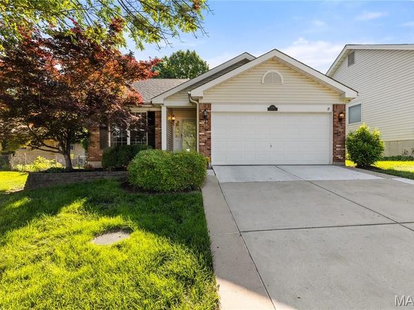 10140 Shapfield Lane , Affton, MO 63123