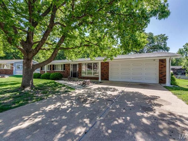 20 Elderwood Court, St Louis, MO 63026