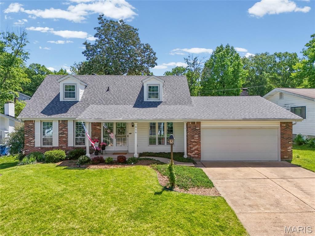916 Parkfield Terrace, Manchester, MO 63021 Main Photo
