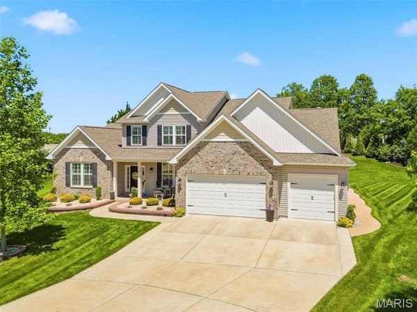 213 Mason Glen Drive, Lake St Louis, MO 63367