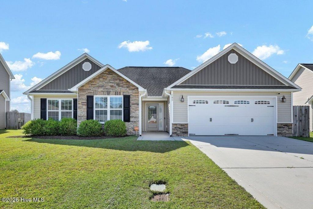 105 Cavalier Drive, Jacksonville, NC 28546 Main Photo