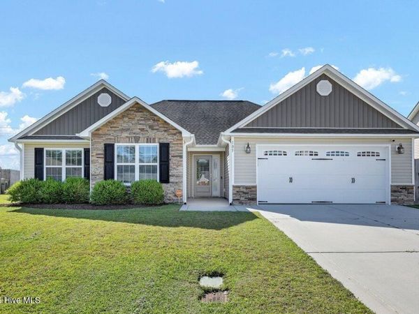 105 Cavalier Drive, Jacksonville, NC 28546