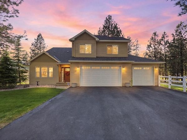 5875 Little Sandy Loop, Nine Mile Falls, WA 99026
