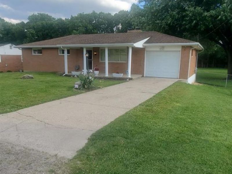 467 E Lomar Avenue, Carlisle, OH 45005 Photo 2
