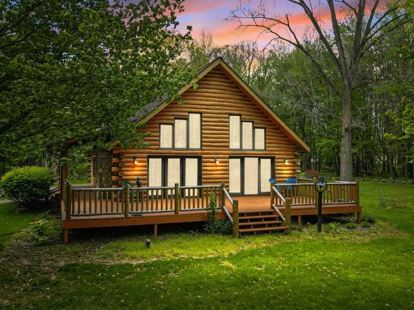 12215 Goffe Road, Jonesville, MI 49250