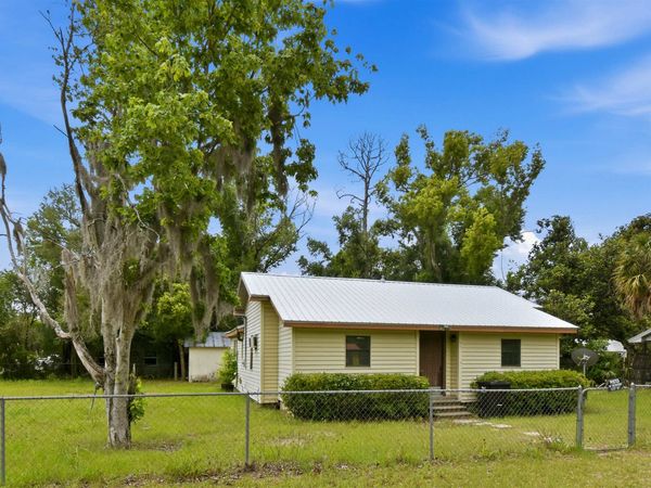 603 W Julia Street , Perry, FL 32347