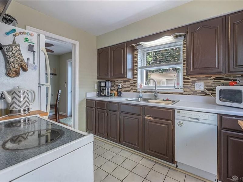 919 Hampshire Road, Dayton, OH 45419 Photo 10