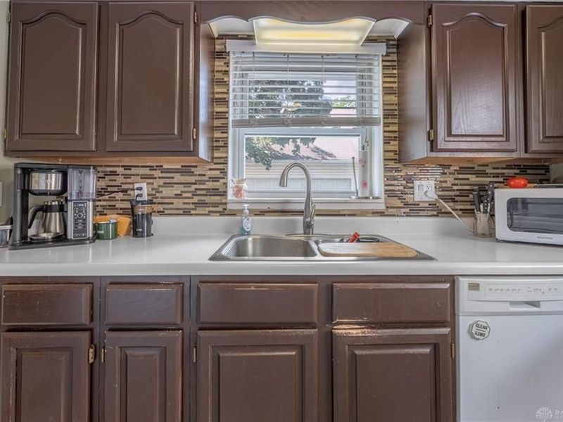 919 Hampshire Road, Dayton, OH 45419 Photo 9