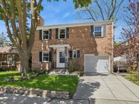 887 Deerfield Road, Highland Park, IL 60035 primary photo