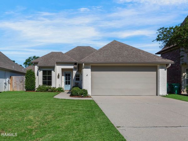 121 Fairwood Drive , Broussard, LA 70518