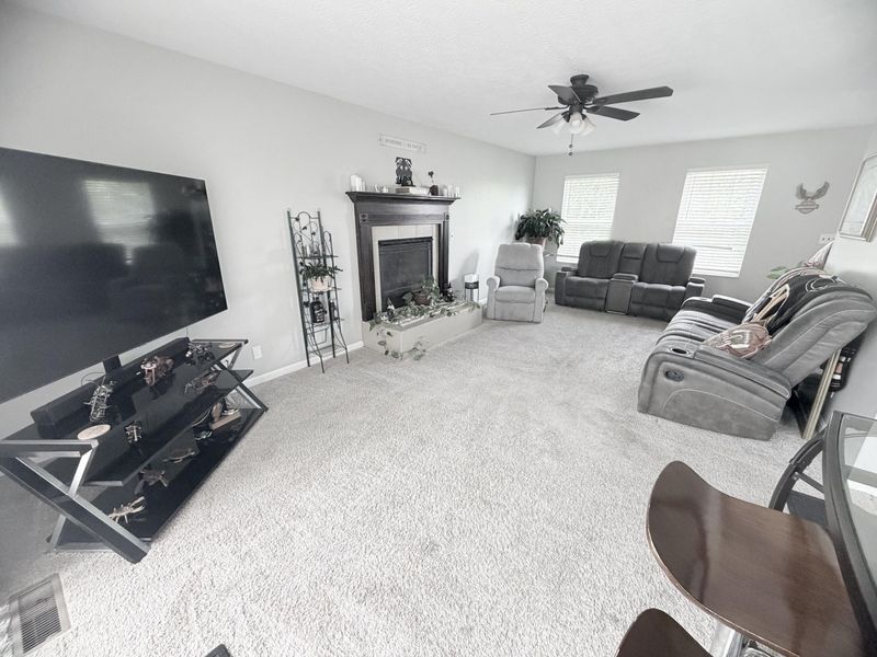 1896 Falcon Crest Circle, Hebron, KY 41048 Photo 3