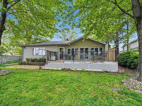 9525 Woodlawn Drive, Portage, MI 49002