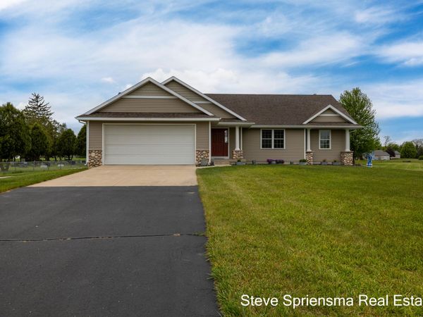 12717 60th Avenue, Allendale, MI 49401