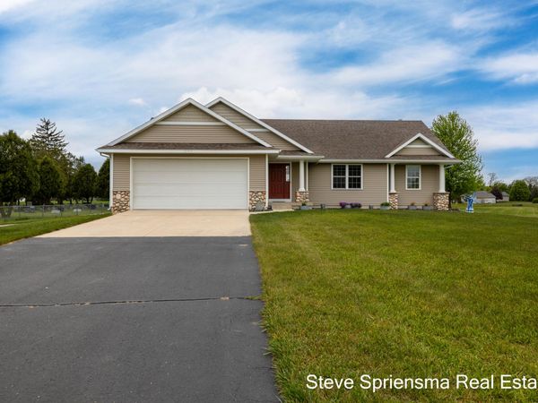 12717 60th Avenue, Allendale, MI 49401