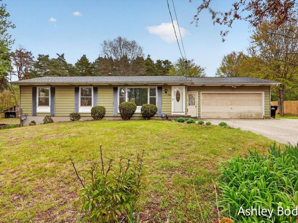 11888 Long Lake Drive NW, Sparta, MI 49345