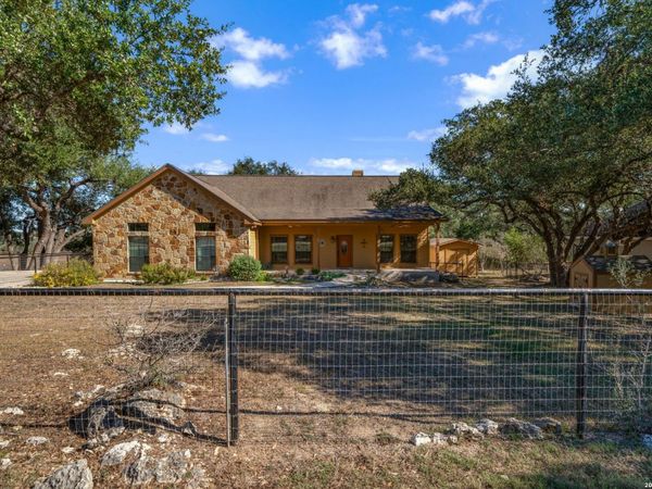 905 CYPRESS PASS RD, Spring Branch, TX 78070