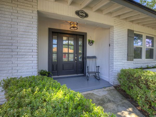 1006 Pecan, Floresville, TX 78114