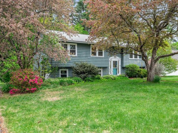 9 Sunrise Drive, Hudson, NH 03051