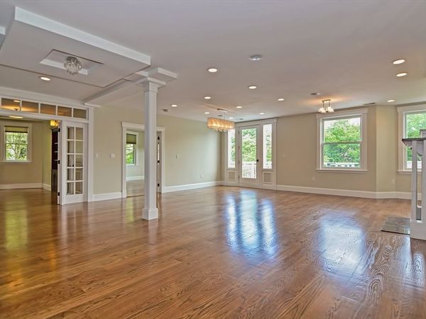 91 University Rd, Unit 2, Brookline, MA 02445
