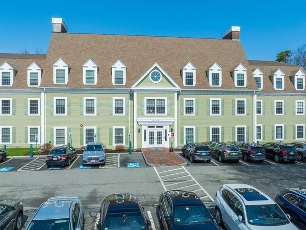 8 Cedar Street, Unit 62, Woburn, MA 01801