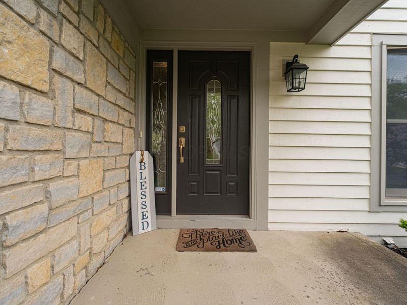 7655 Worsley Place, Dublin, OH 43017 Photo 2