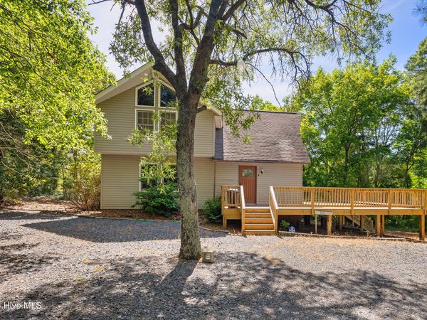 103 Round Oak Court, Seven Lakes, NC 27376