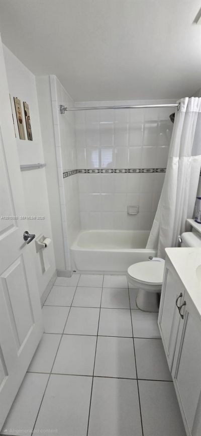2475 NW 16th St Rd , Unit 504, Miami, FL 33125 Photo