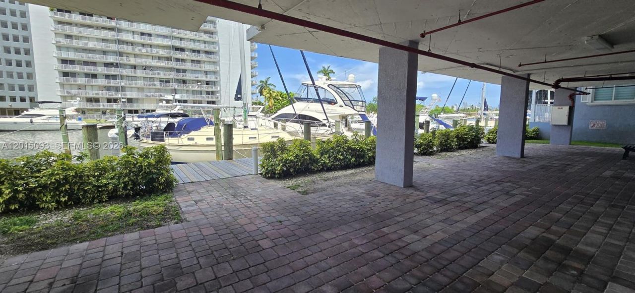 2475 NW 16th St Rd , Unit 504, Miami, FL 33125 Photo