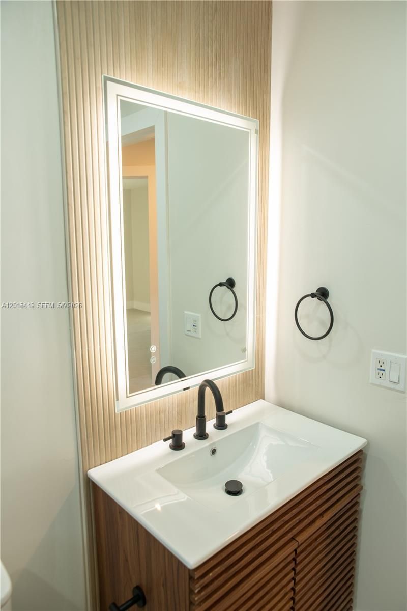 3983 SW 2nd St , Miami, FL 33134 Photo