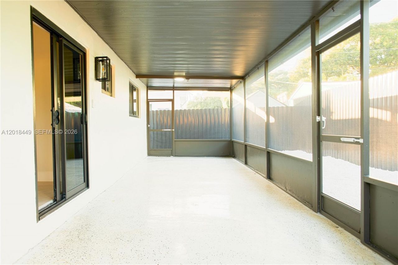 3983 SW 2nd St , Miami, FL 33134 Photo