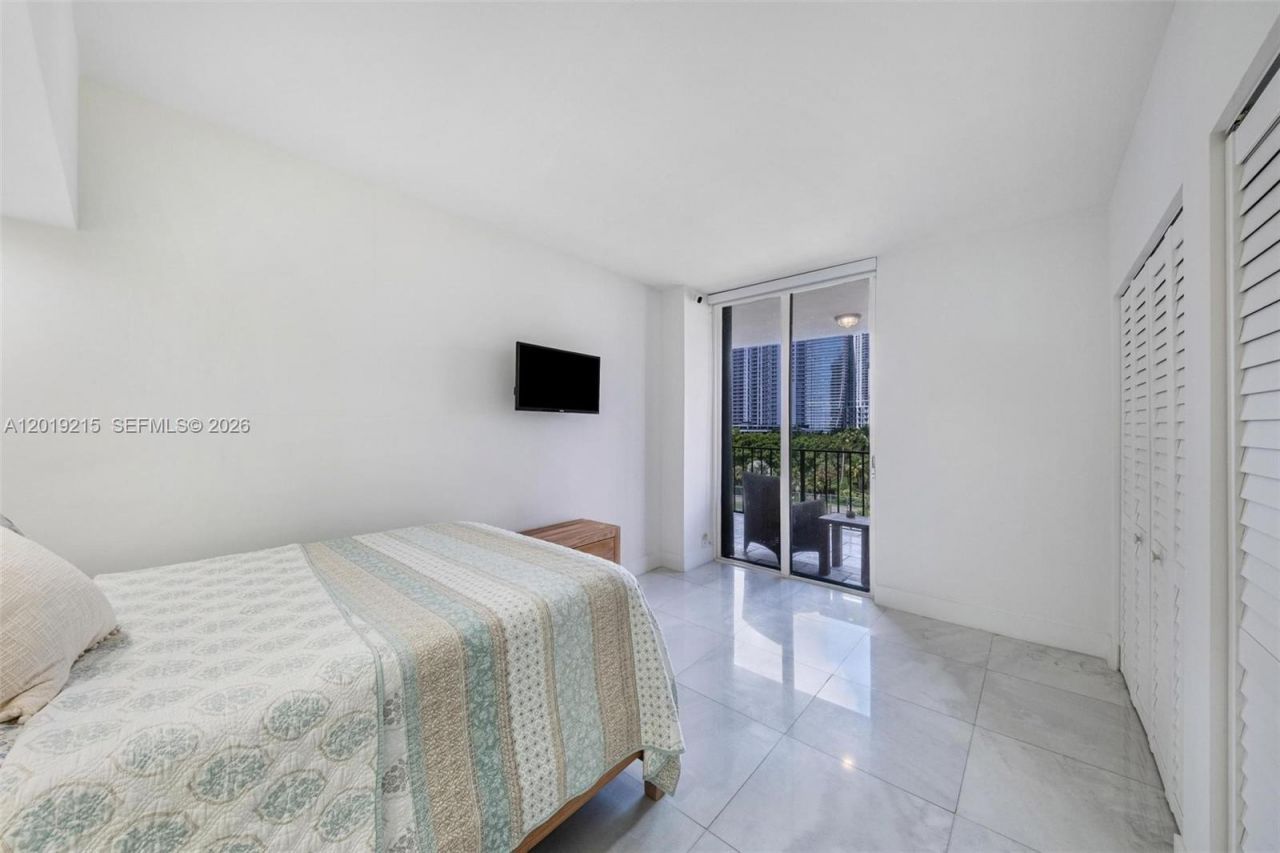 520 Brickell Key Dr , Unit A710, Miami, FL 33131 Photo