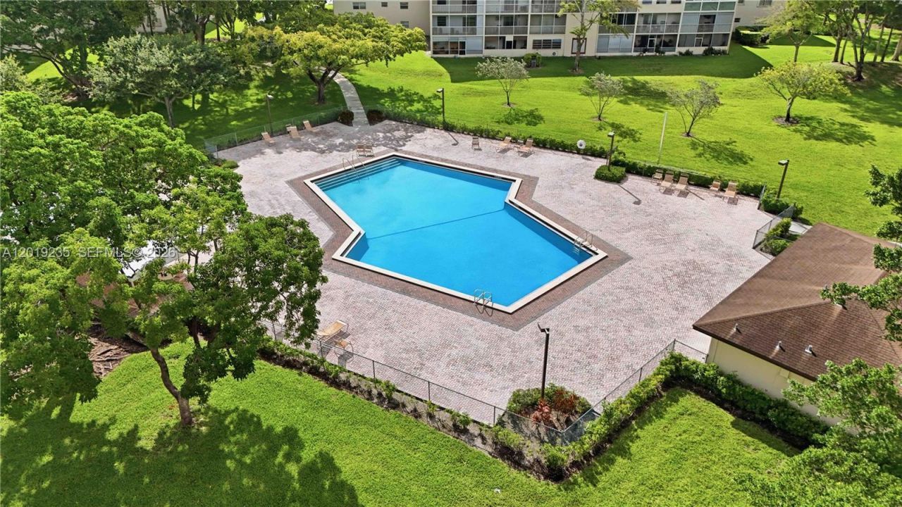 151 SW 134th Way, Unit 206N, Pembroke Pines, FL 33027 Photo