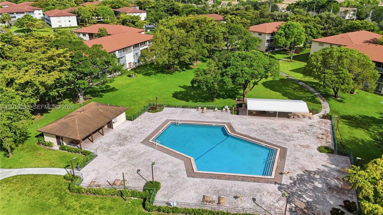 151 SW 134th Way, Unit 206N, Pembroke Pines, FL 33027 Photo