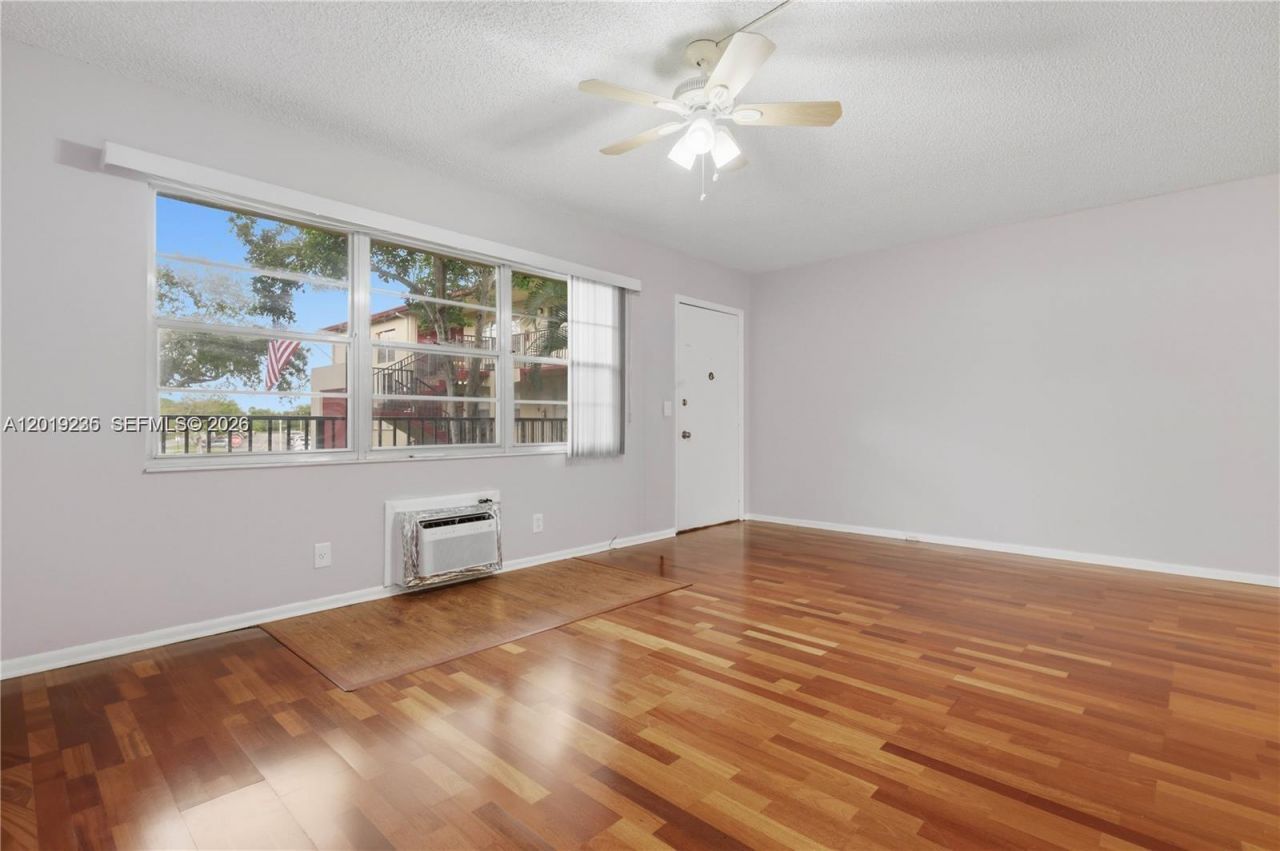 151 SW 134th Way, Unit 206N, Pembroke Pines, FL 33027 Photo