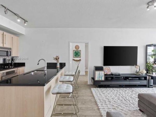 79 SW 12th St, Unit 3110-S, Miami, FL 33130