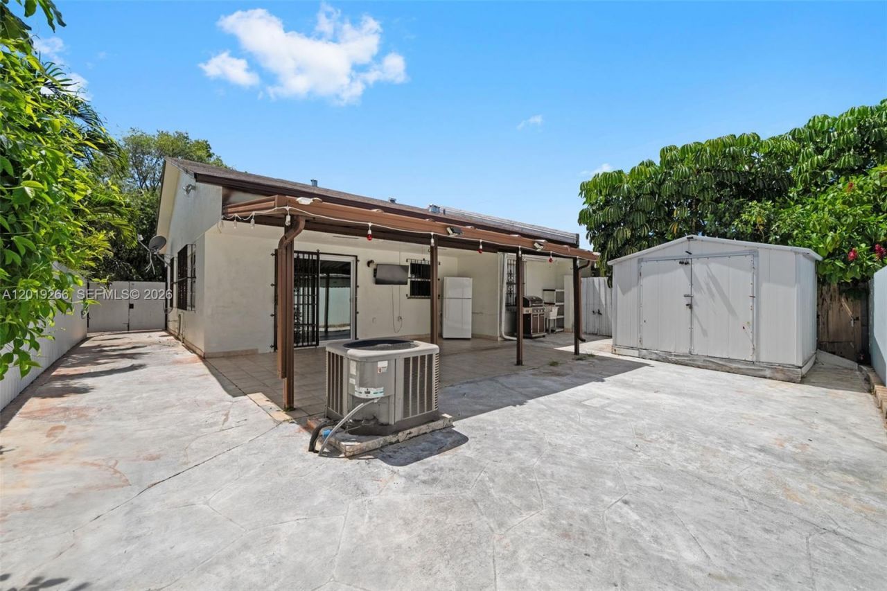 13 SW 97th Pl, Miami, FL 33174 Photo