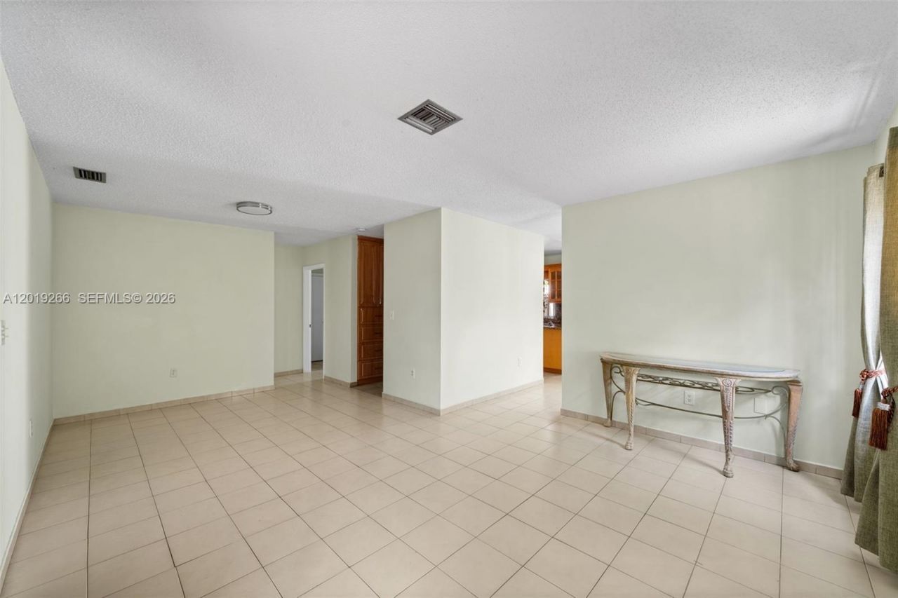 13 SW 97th Pl, Miami, FL 33174 Photo