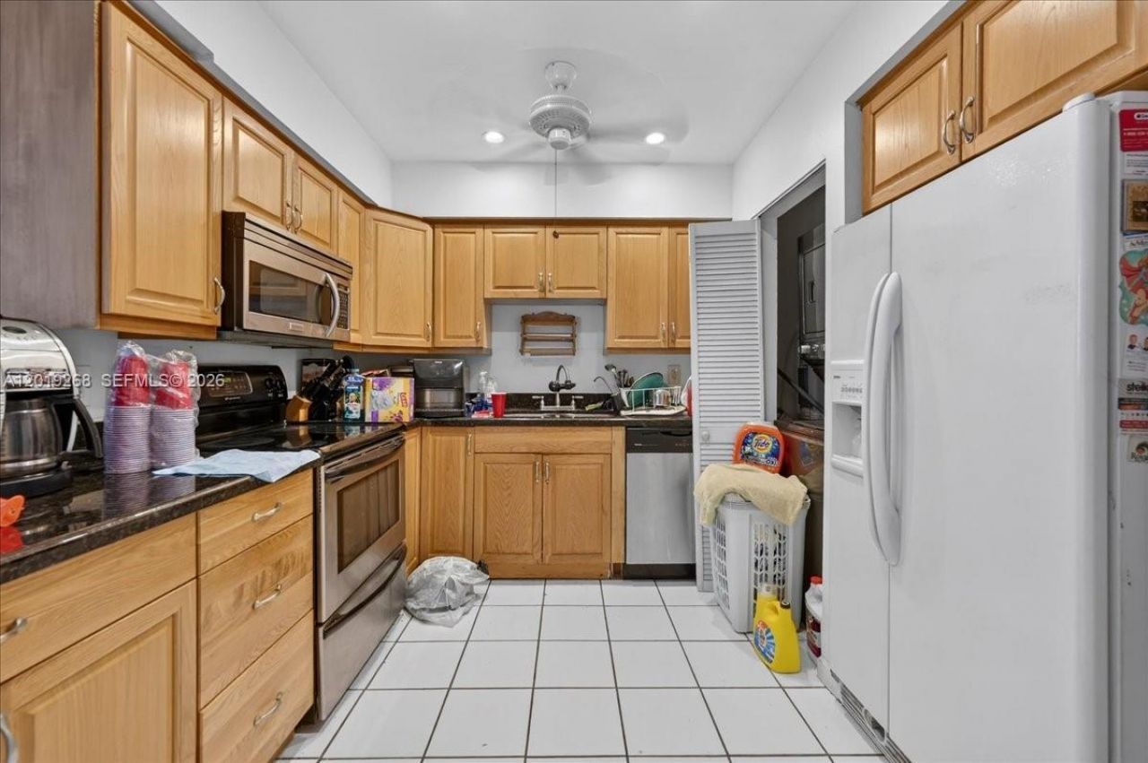 2115 NE 37th Dr, Unit 120, Fort Lauderdale, FL 33308 Photo