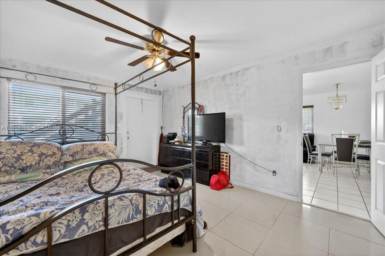 2115 NE 37th Dr, Unit 120, Fort Lauderdale, FL 33308 Photo