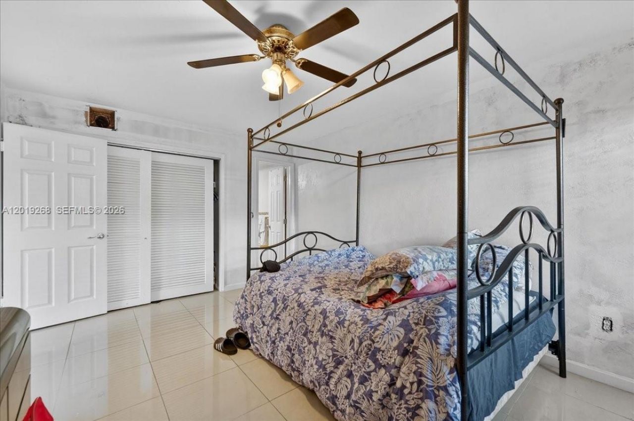 2115 NE 37th Dr, Unit 120, Fort Lauderdale, FL 33308 Photo