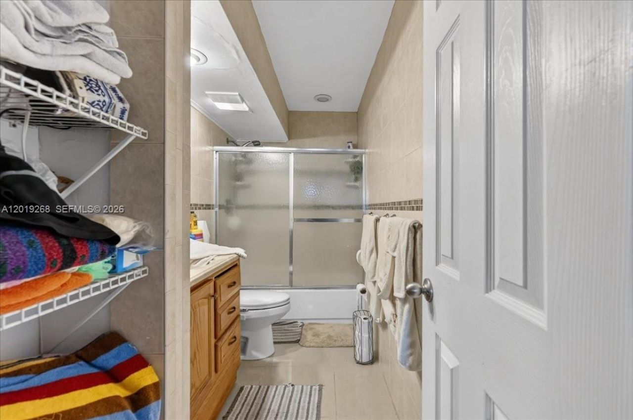 2115 NE 37th Dr, Unit 120, Fort Lauderdale, FL 33308 Photo